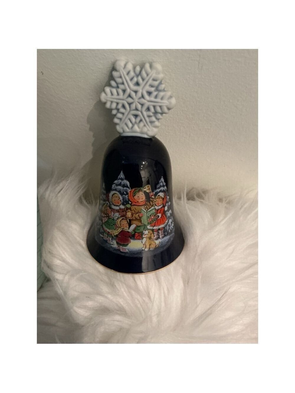Avon 1987 Christmas Bell — Snowflake Handle, Cobalt Blue Porcelain Collectible - Picture 2 of 9